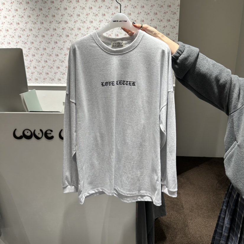 LOVE LETTER東大門直郵女裝新品推薦真品休閑人氣長袖T恤LOVE LETTER長袖T恤圖色1