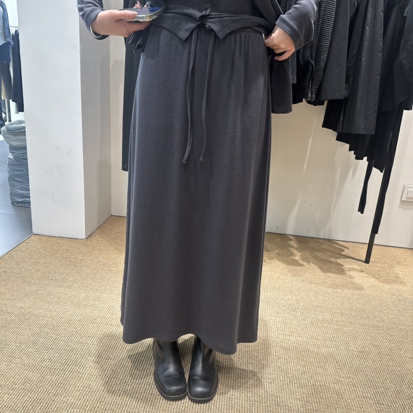 FEBRUARY 11東大門直郵女士新品真品熱賣休閑時尚推薦長裙FEBRUARY 11長裙圖色1墨色