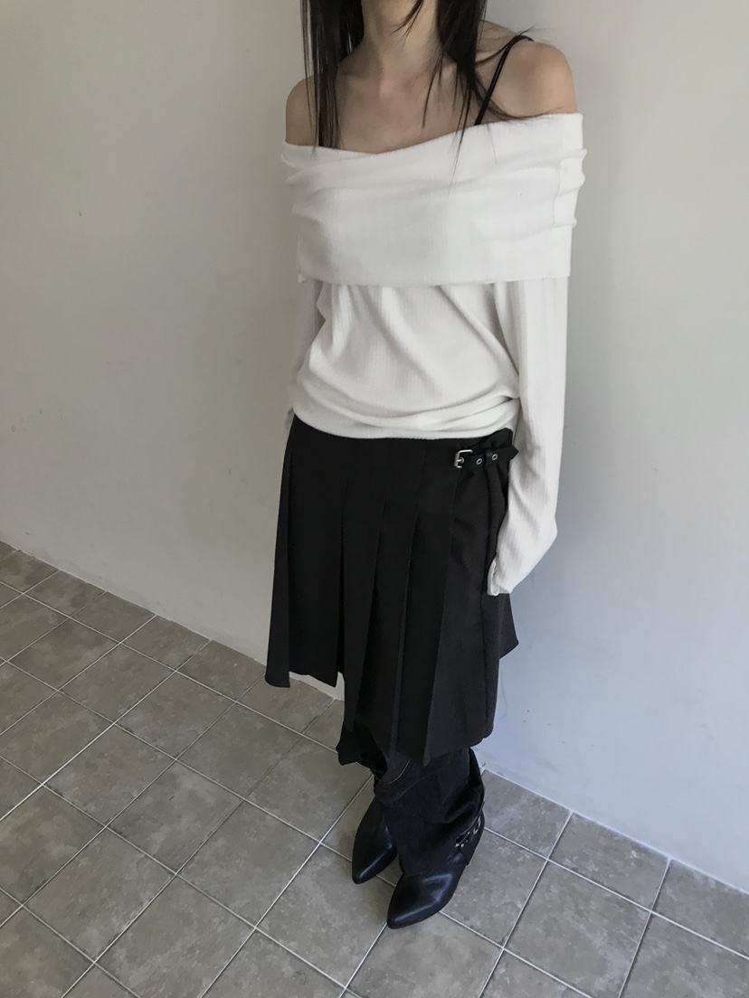 ENHANCE/HOPESMORE韓國代購女裝新品推薦長袖T恤露肩紐扣ENHANCE/HOPESMORE長袖T恤