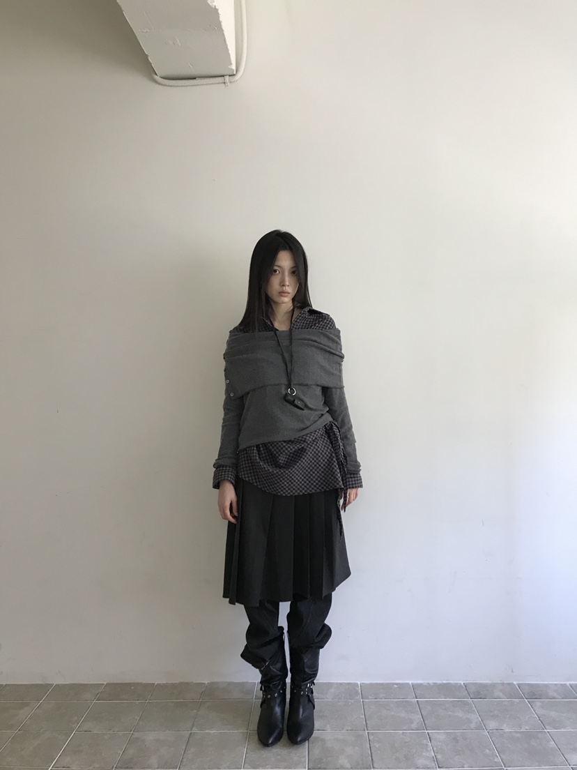 ENHANCE/HOPESMORE韓國代購女裝新品推薦長袖T恤露肩紐扣ENHANCE/HOPESMORE長袖T恤