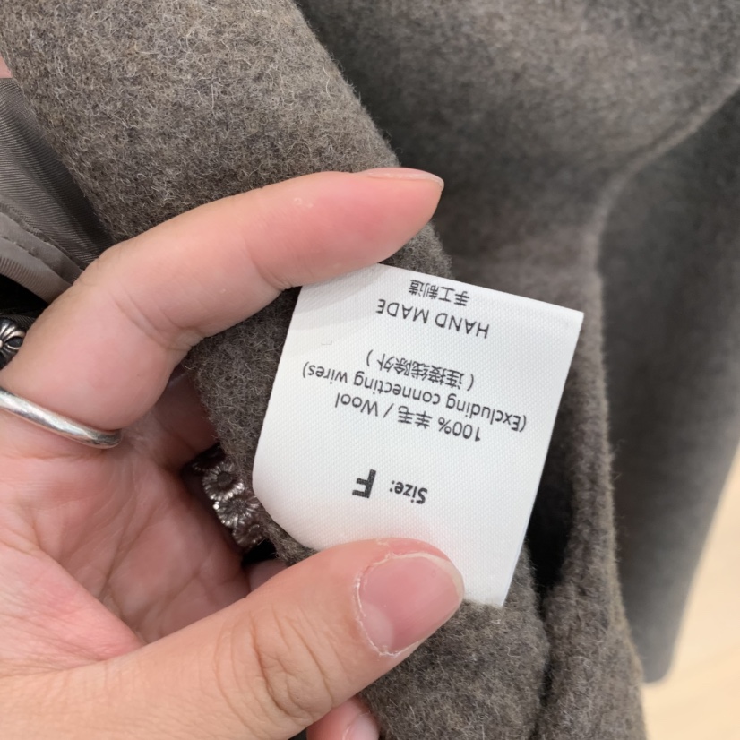 W AND J東大門實拍女士新品時尚熱賣真品套裝手工披肩圍巾WANDJ套裝