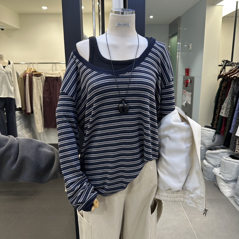 URBAN BREEZE東大門直郵女士新品真品時尚人氣長袖T恤深U領URBAN BREEZE長袖T恤圖色1