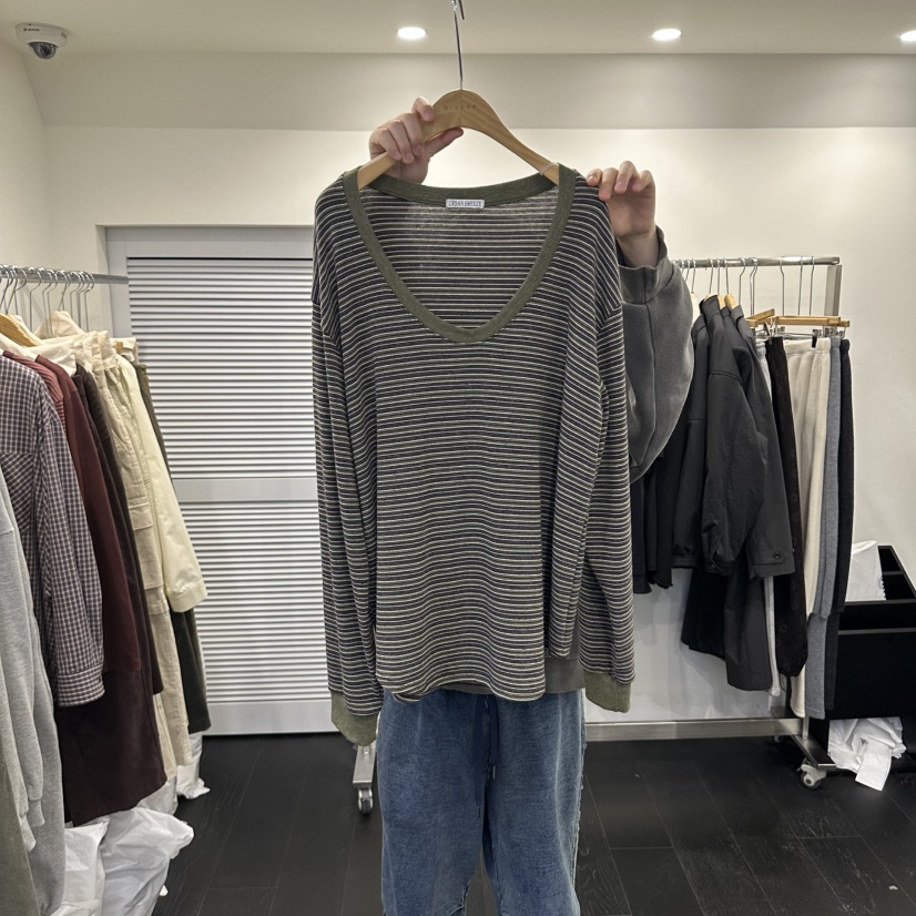 URBAN BREEZE東大門直郵女士新品真品時尚人氣長袖T恤深U領URBAN BREEZE長袖T恤圖色2