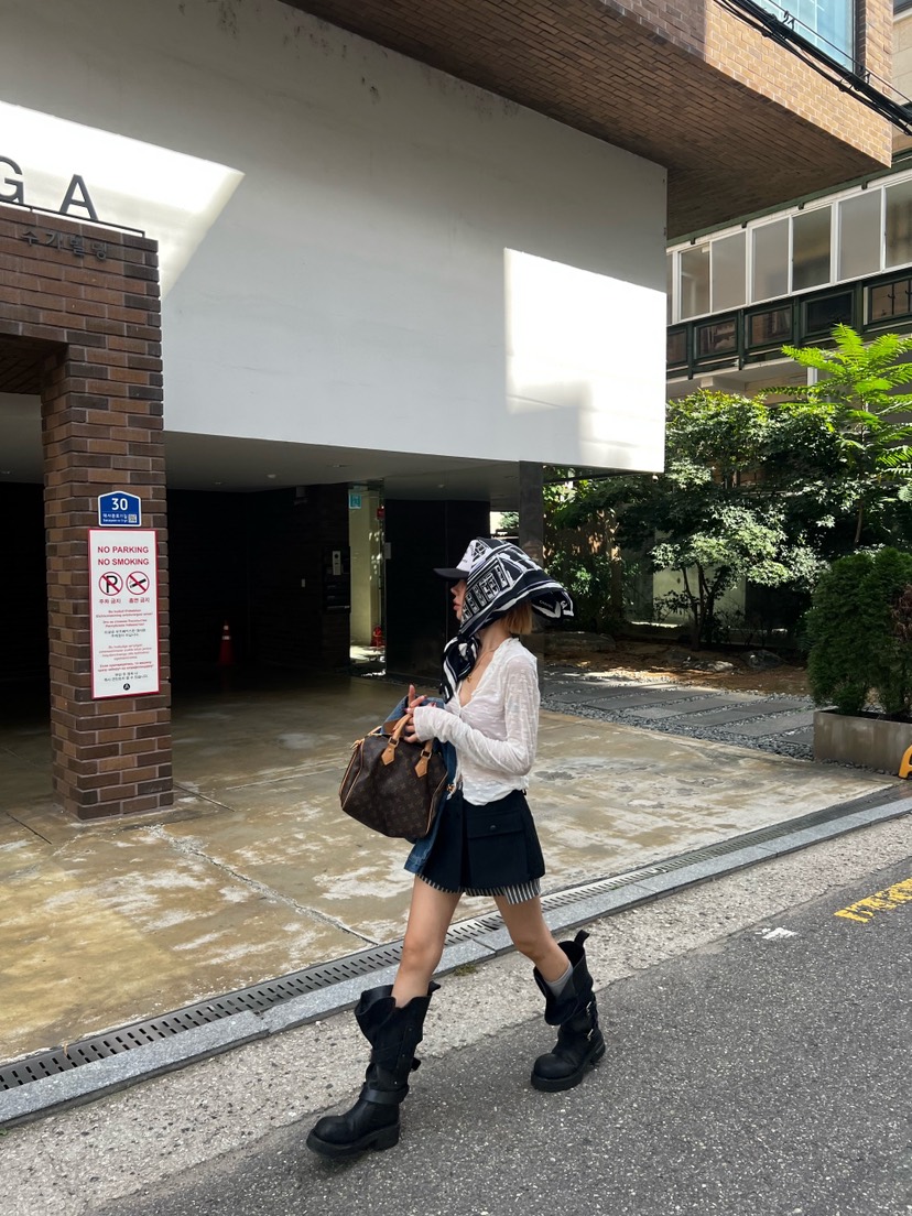 ZEROZERO東大門直郵女裝新款熱賣推薦時尚人氣休閑長袖T恤ZEROZERO長袖T恤