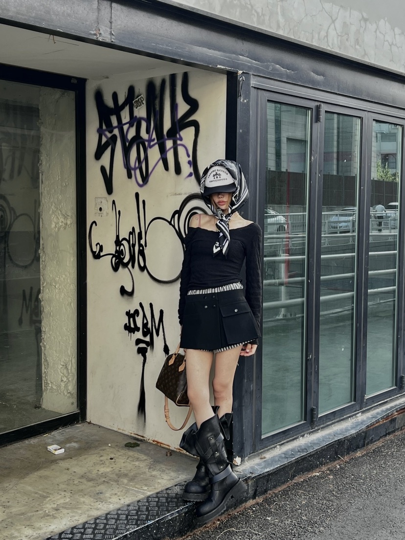 ZEROZERO韓國直郵女裝新品時尚推薦真品熱賣長袖T恤不含內搭ZEROZERO長袖T恤