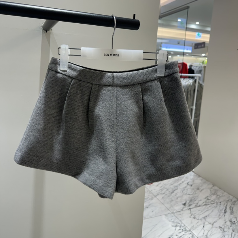 LOW MOMENT東大門代購女裝新品真品時尚休閑推薦熱賣短褲LOW MOMENT短褲圖色1
