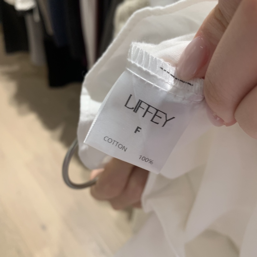 LIFFEY韓國代購女裝新款休閑推薦時尚真品襯衫蕾絲衫褶邊LIFFEY襯衫/蕾絲衫