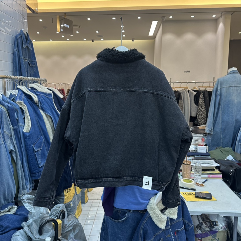 ITZEL東大門代購女裝新品熱賣時尚真品推薦休閑人氣夾克ITZEL夾克