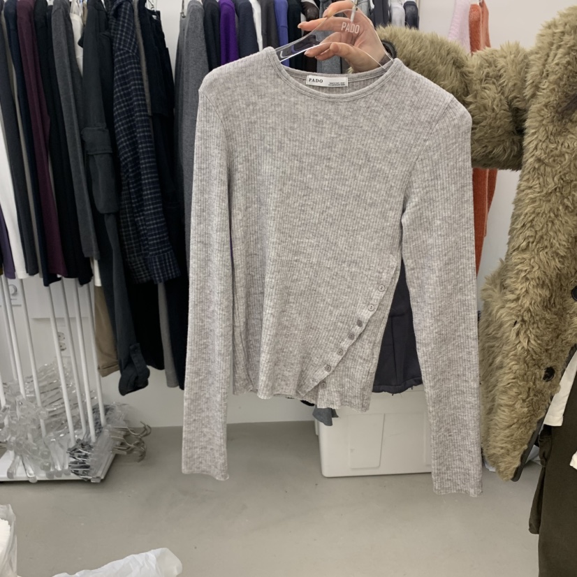 PADO韓國直郵女士新品時尚推薦熱賣真品人氣長袖T恤安哥拉PADO長袖T恤圖色1
