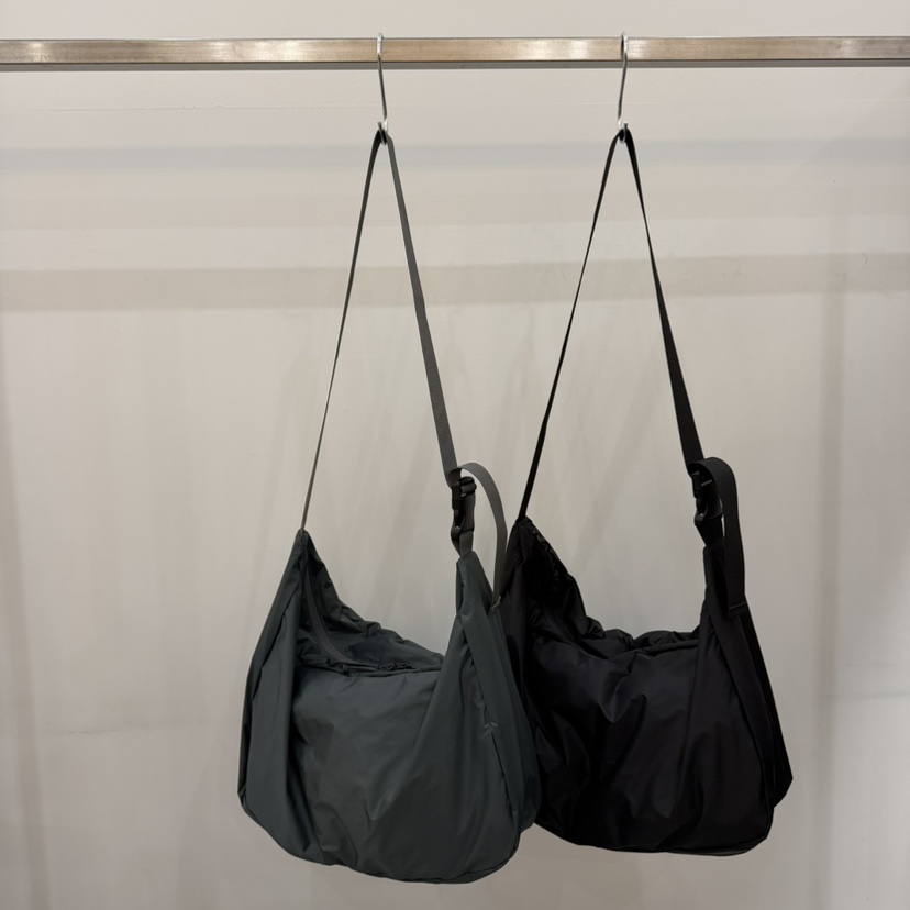 THE EYL東大門實拍女士新款推薦真品熱賣單肩斜跨包大號THE EYL單肩/斜跨包