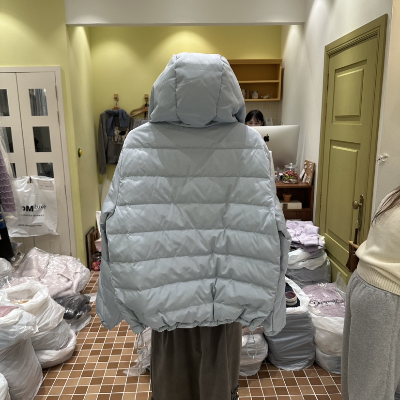 OURMOMENT東大門代購女士新品真品短款羽絨服連帽衫加厚鴨絨OURMOMENT短款羽絨服