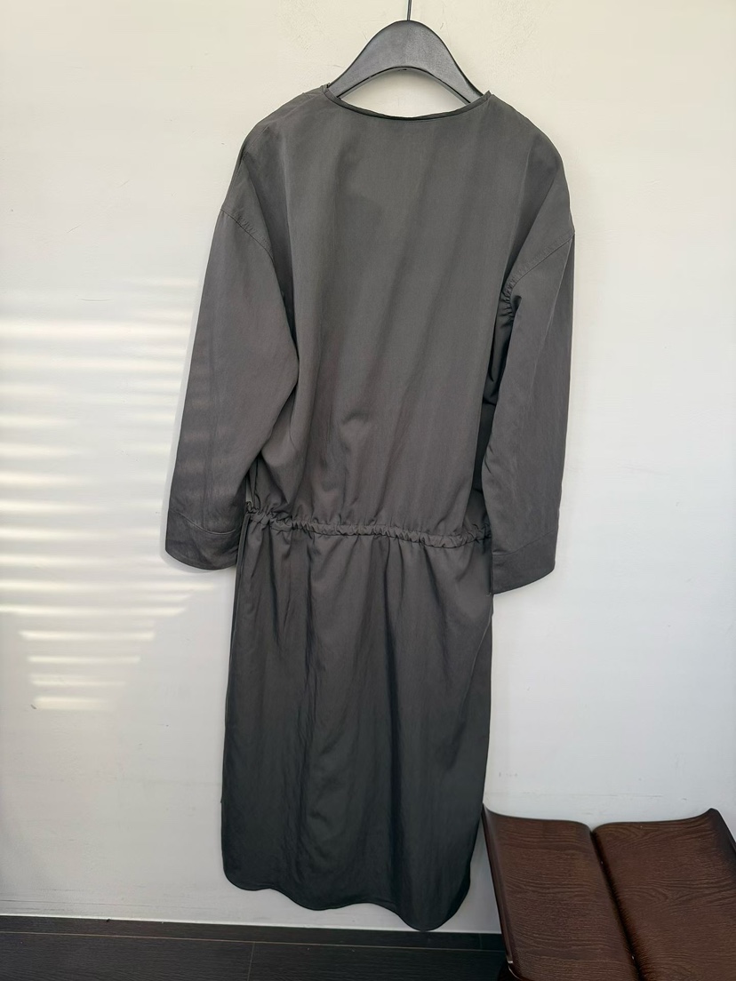 TUG東大門直郵女士新款時尚推薦熱賣真品人氣休閑連衣裙TUG連衣裙
