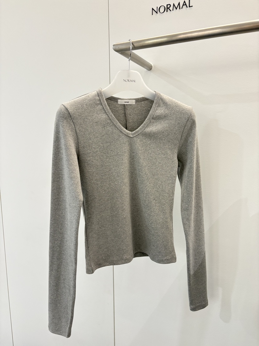 NORMAL東大門實拍女裝新品熱賣人氣時尚真品休閑推薦長袖T恤NORMAL長袖T恤圖色1