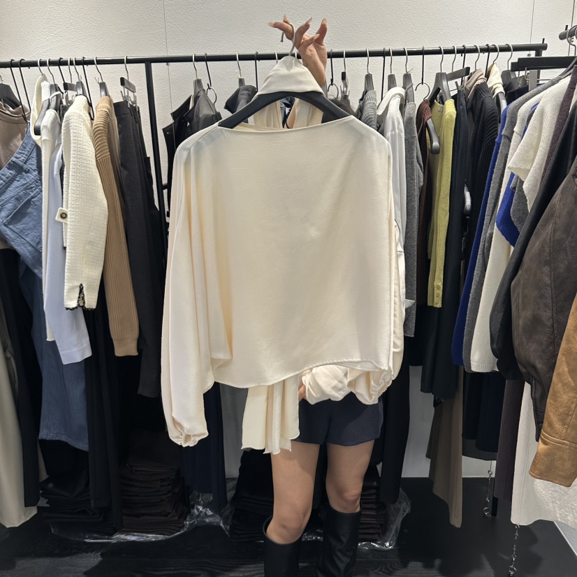 FLAMME TOIT/LUNAMDE東大門實拍女裝新品熱賣襯衫蕾絲衫含脖帶圍巾FLAMME TOIT/LUNAMDE襯衫/蕾絲衫