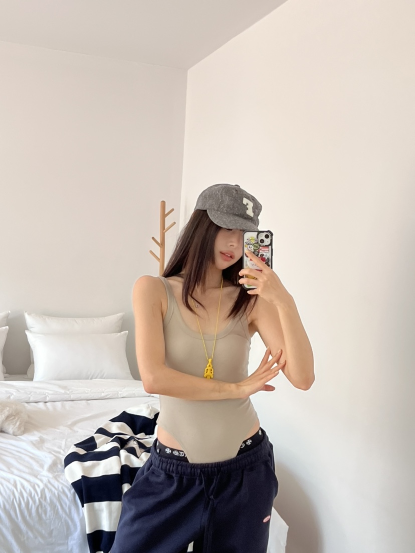 LOVE PULL韓國直郵女士新品時尚推薦休閑吊帶背心抓絨無袖LOVE PULL吊帶/背心