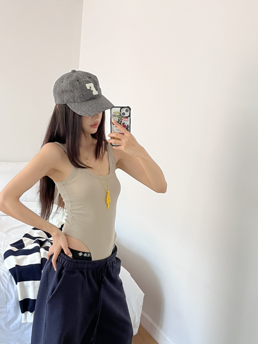 LOVE PULL韓國直郵女士新品時尚推薦休閑吊帶背心抓絨無袖LOVE PULL吊帶/背心