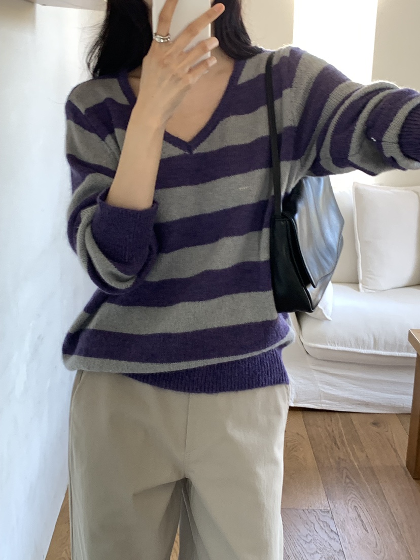 NOTICE東大門直郵女裝新品真品時尚熱賣推薦針織衫V領條紋NOTICE針織衫