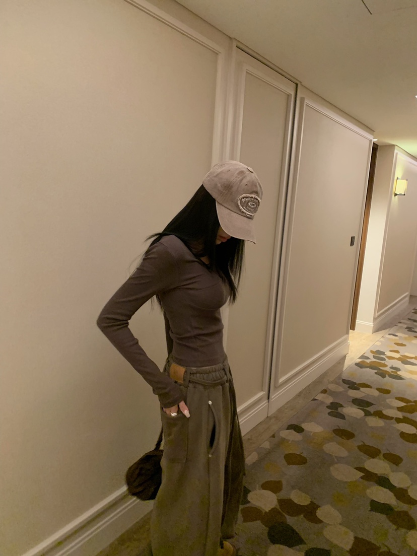 BADCALM韓國直郵女士新款時尚推薦熱賣休閑人氣真品長袖T恤BADCALM長袖T恤