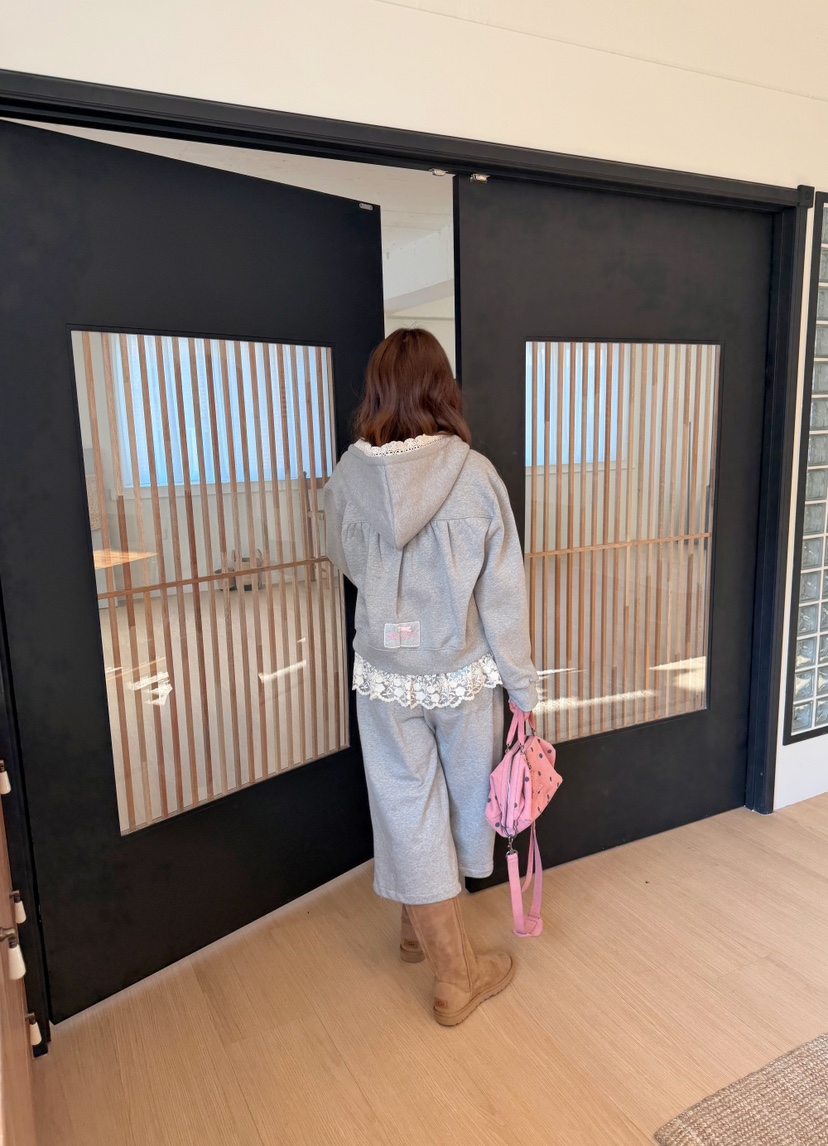 BOUTIQUE-L韓國代購女士新款時尚休閑推薦人氣熱賣真品衛衣BOUTIQUE-L衛衣