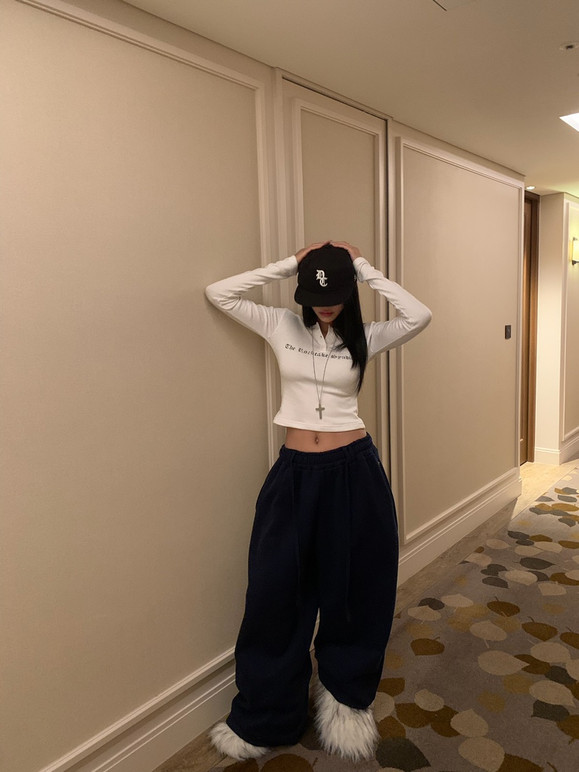 BADCALM韓國直郵女士新款熱賣人氣時尚休閑推薦長袖T恤字母BADCALM長袖T恤