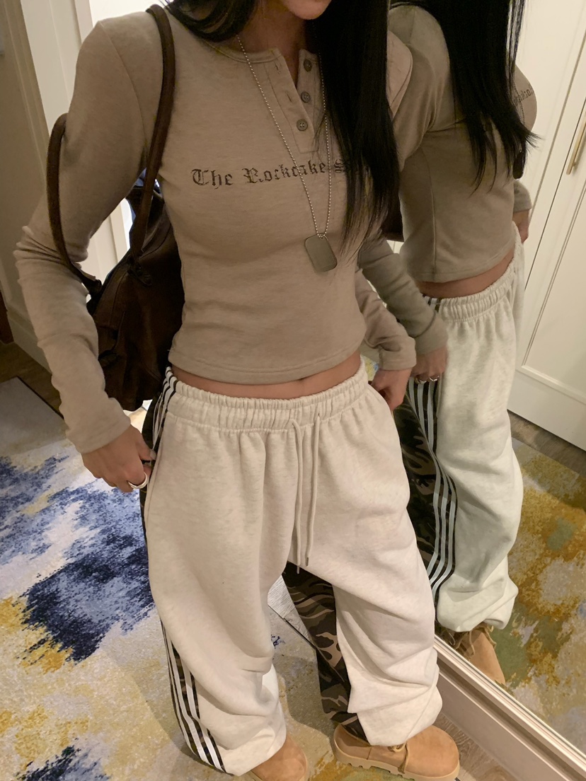 BADCALM韓國直郵女士新款熱賣人氣時尚休閑推薦長袖T恤字母BADCALM長袖T恤