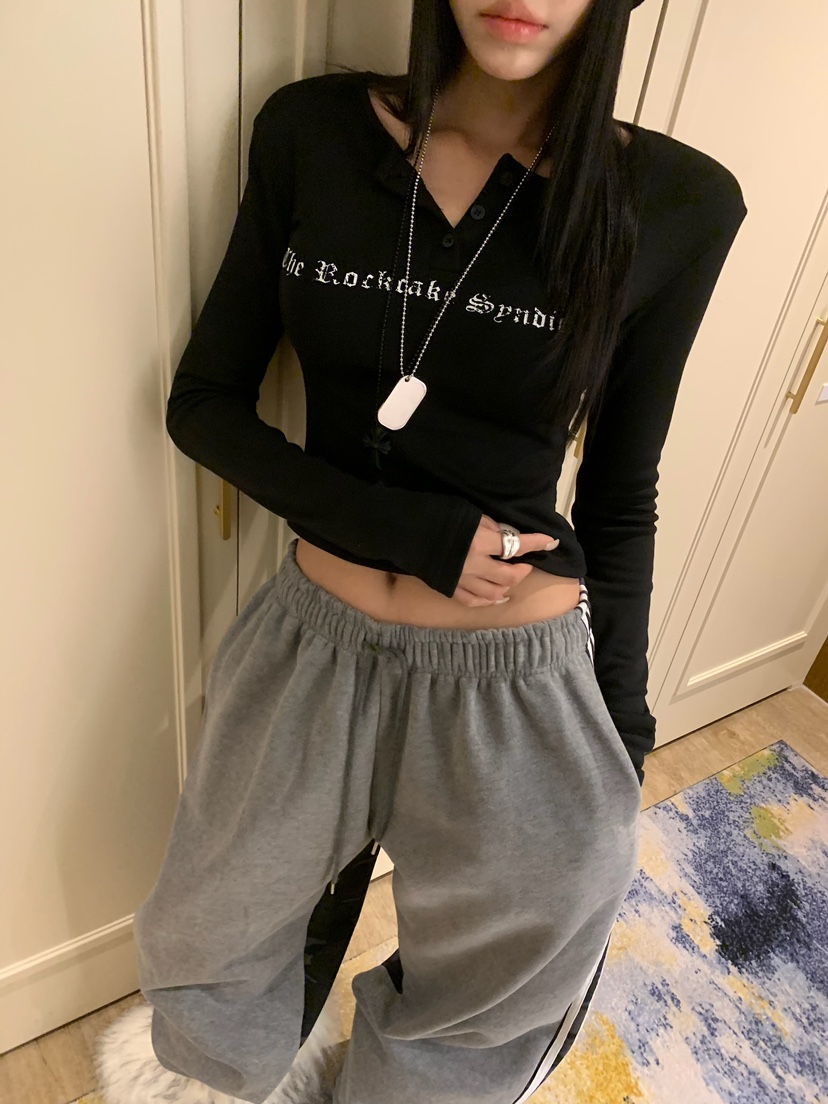 BADCALM韓國直郵女士新款熱賣人氣時尚休閑推薦長袖T恤字母BADCALM長袖T恤圖色2