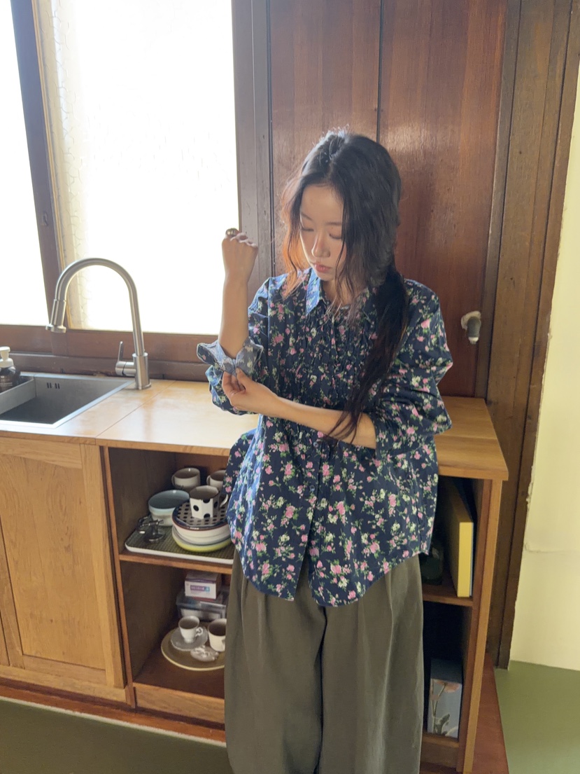 SUNDER MARKET東大門實拍女士新款休閑熱賣襯衫蕾絲衫絨SUNDER MARKET襯衫/蕾絲衫