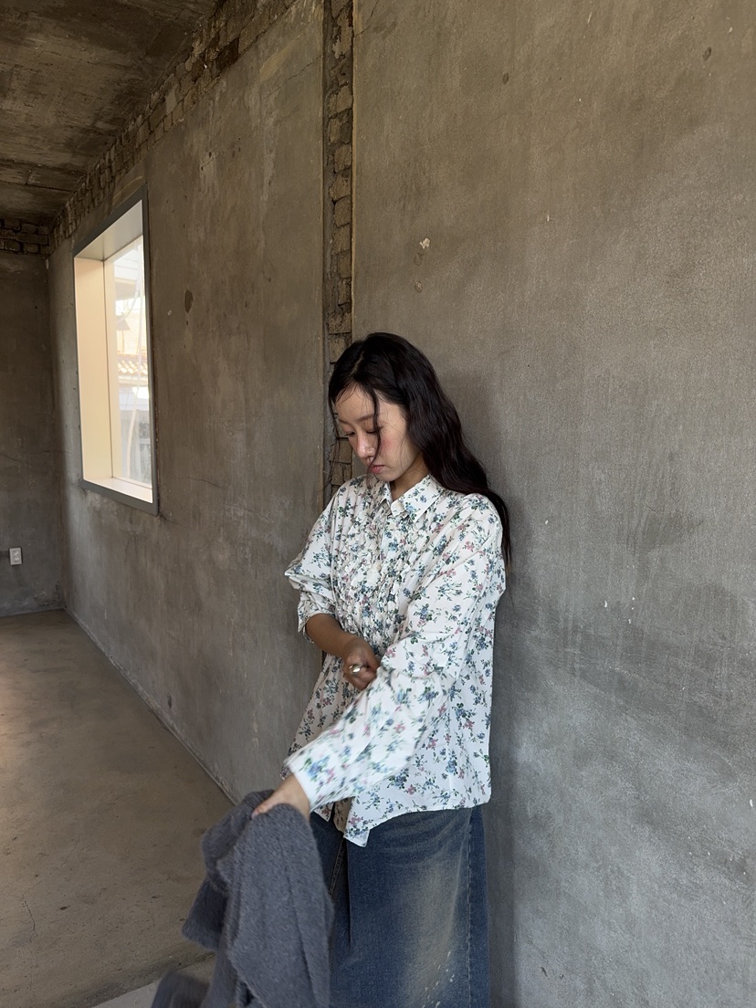 SUNDER MARKET東大門實拍女士新款休閑熱賣襯衫蕾絲衫絨SUNDER MARKET襯衫/蕾絲衫