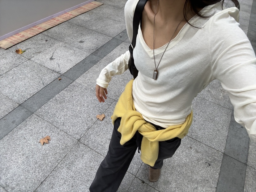 ROMANTICIZE韓國代購女裝新品熱賣推薦人氣時尚長袖T恤V領ROMANTICIZE長袖T恤