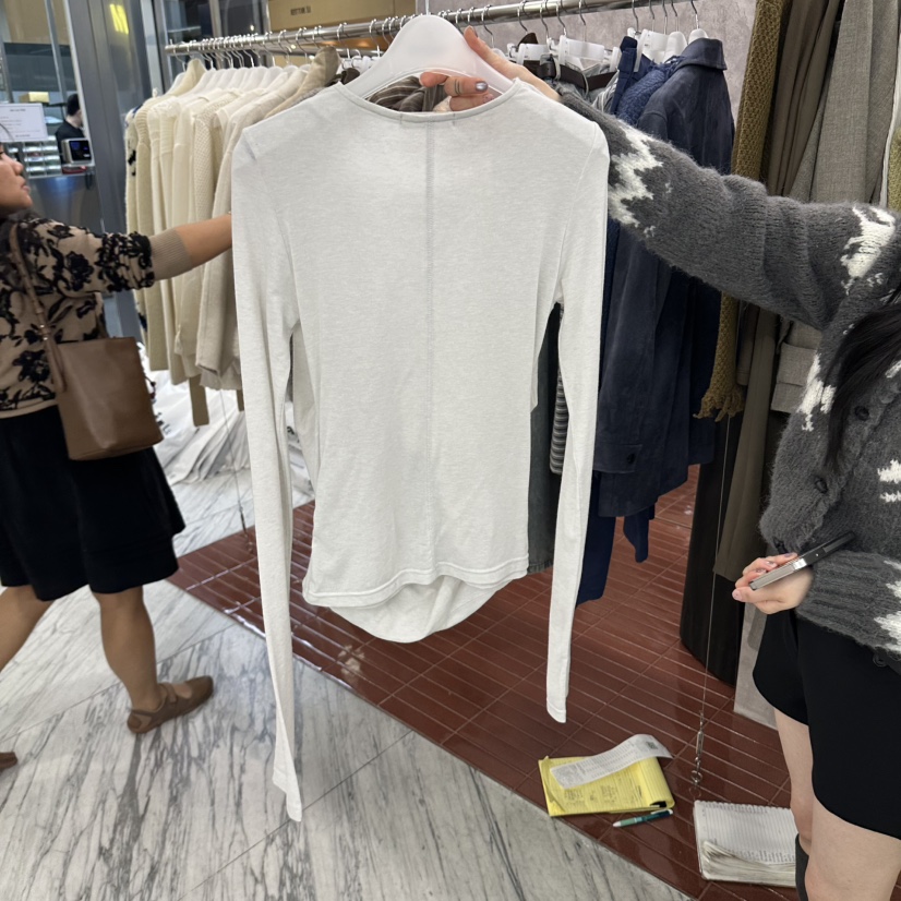 FOUNDATION東大門直郵女士新品人氣休閑時尚真品長袖T恤披肩FOUNDATION長袖T恤
