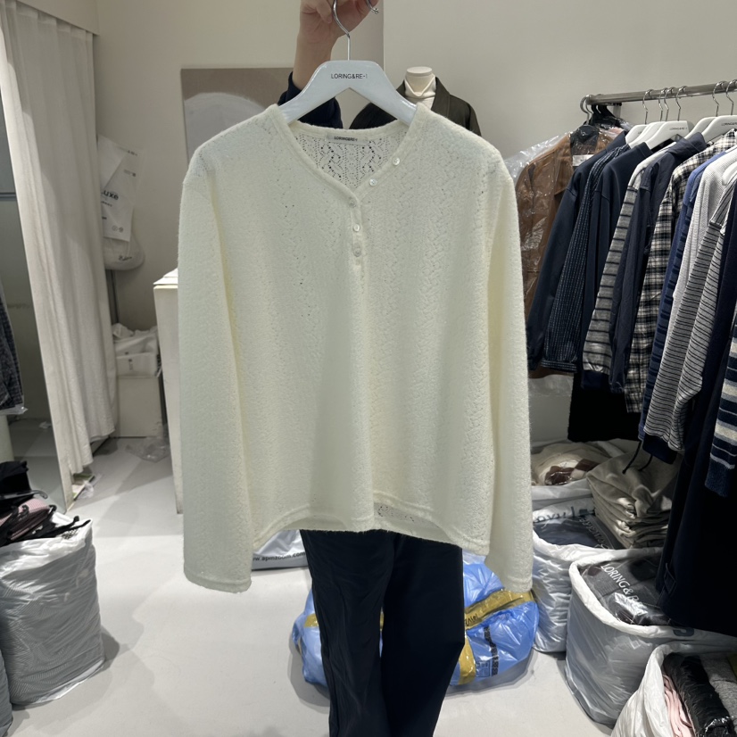 LORING RE I韓國代購女士新品推薦休閑人氣長袖T恤蕾絲LORING RE-I/BARE長袖T恤圖色1
