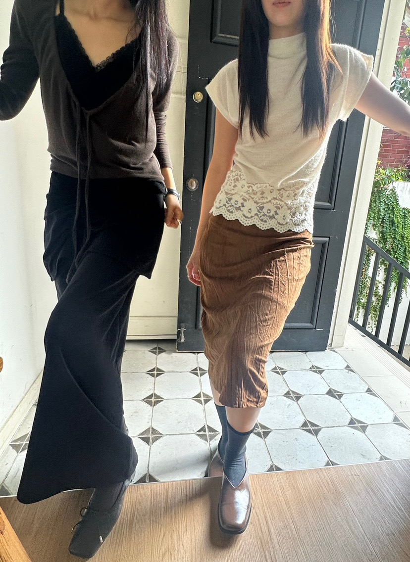 ROOOF韓國直郵女裝新款休閑時尚熱賣半身裙中短裙絨面革褶皺ROOOF半身裙/中短裙