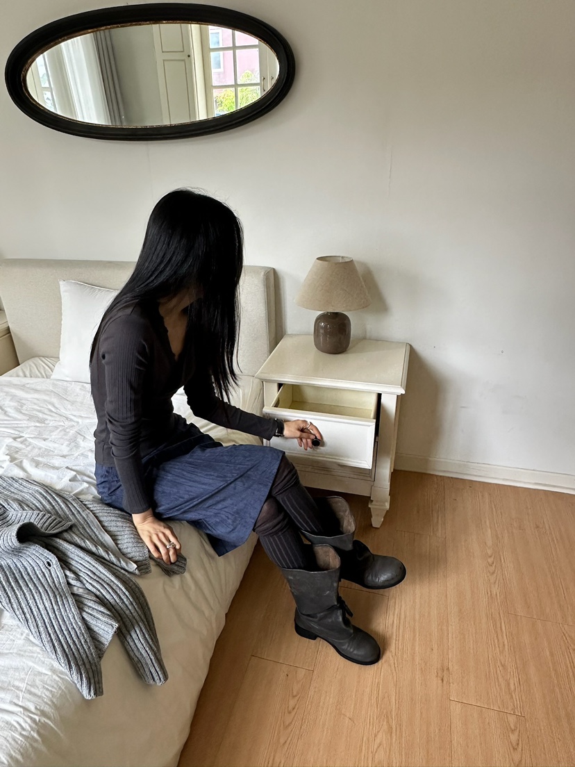ROOOF韓國直郵女裝新款休閑時尚熱賣半身裙中短裙絨面革褶皺ROOOF半身裙/中短裙