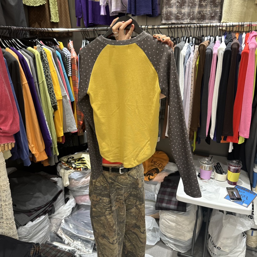 CHAVI東大門代購女裝新品熱賣時尚真品長袖T恤插肩袖花朵CHAVI長袖T恤