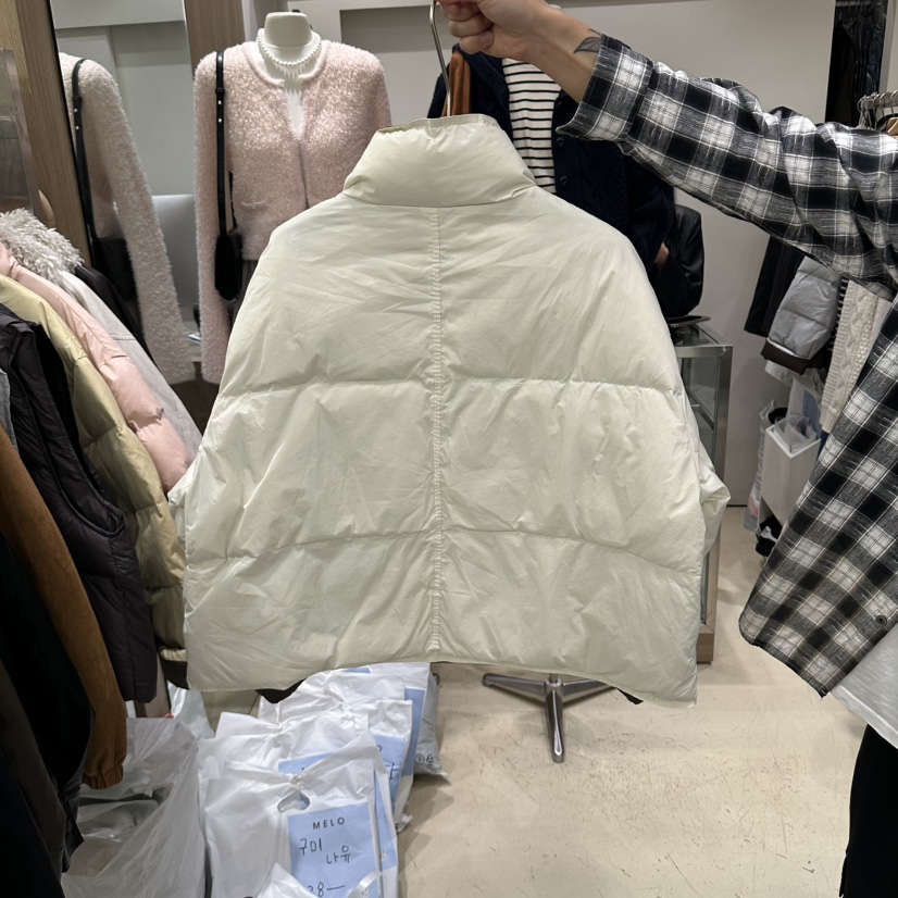 MELO韓國直郵女裝新款推薦休閑熱賣短款羽絨服羽絨服撞色MELO短款羽絨服