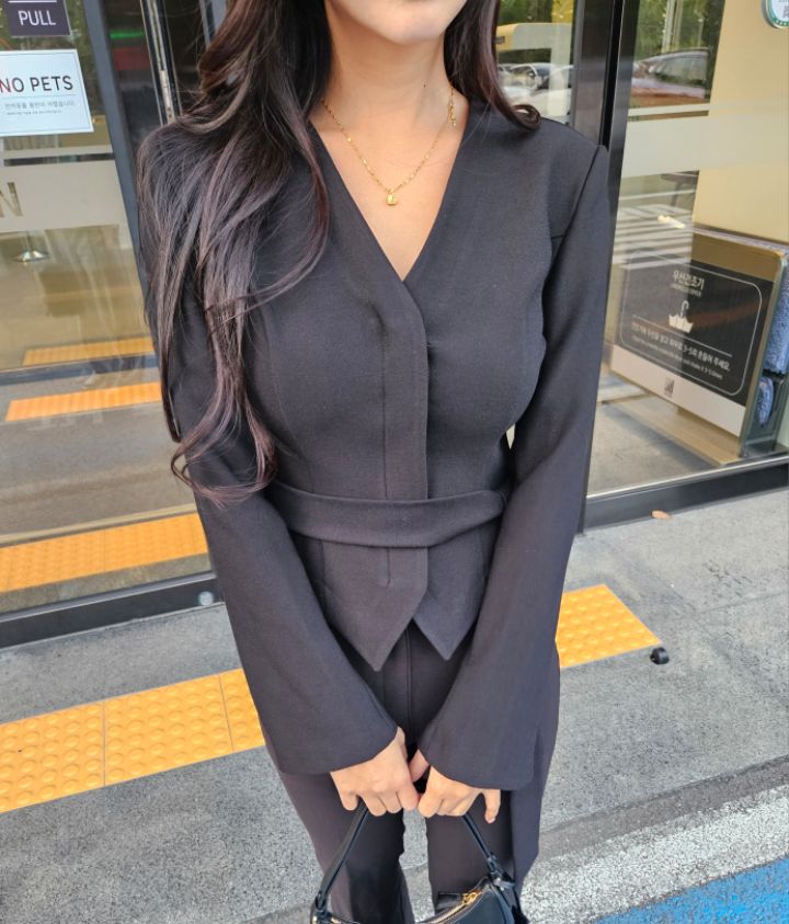 HIGH HEELS韓國直郵女士新品真品休閑熱賣推薦夾克含脖帶HIGH HEELS夾克