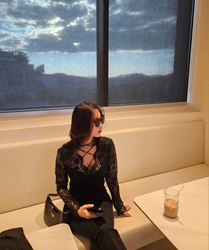 HIGH HEELS韓國直郵女裝新款推薦休閑人氣熱賣襯衫蕾絲衫HIGH HEELS襯衫/蕾絲衫