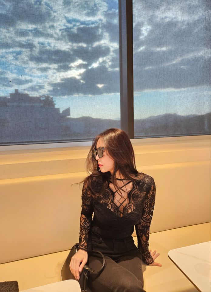 HIGH HEELS韓國直郵女裝新款推薦休閑人氣熱賣襯衫蕾絲衫HIGH HEELS襯衫/蕾絲衫