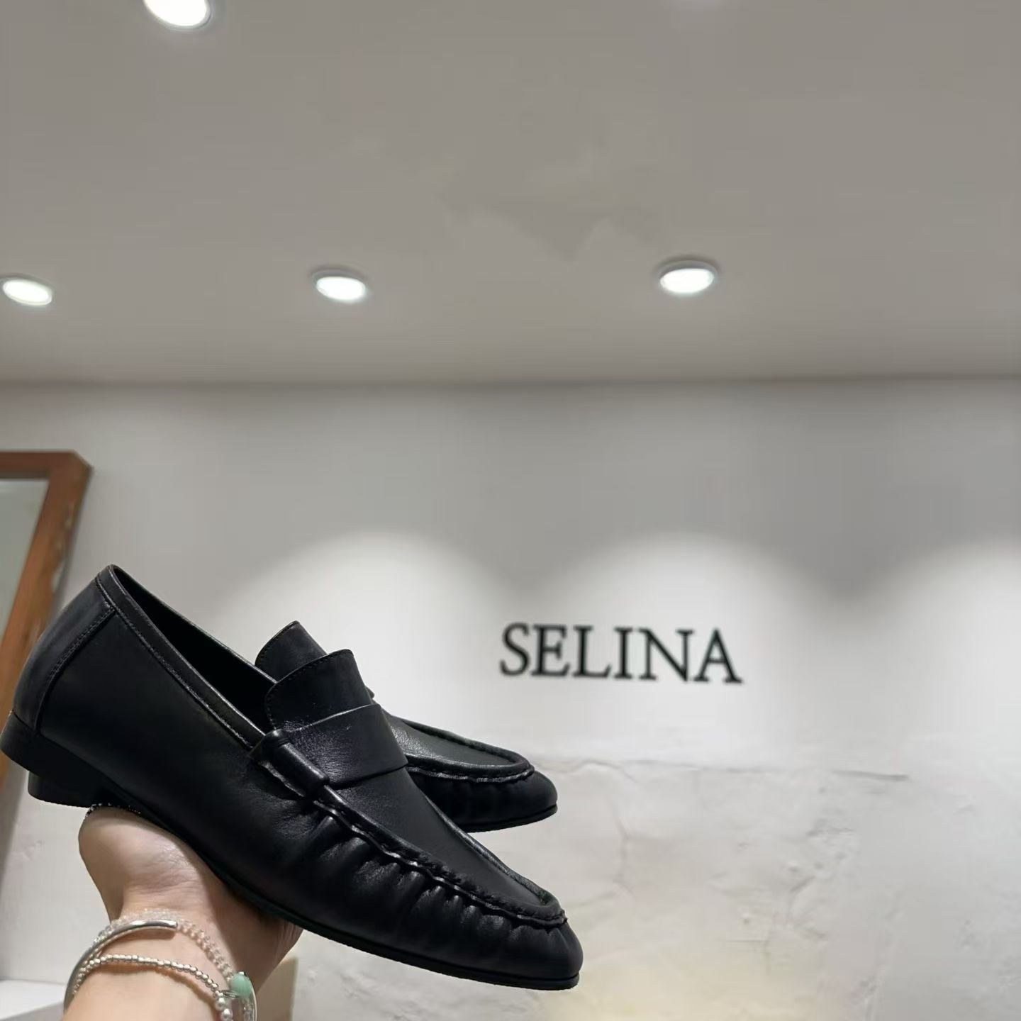 SELINA韓國代購女裝新款推薦真品時尚皮鞋瓢鞋建議大一個碼SELINA皮鞋/瓢鞋
