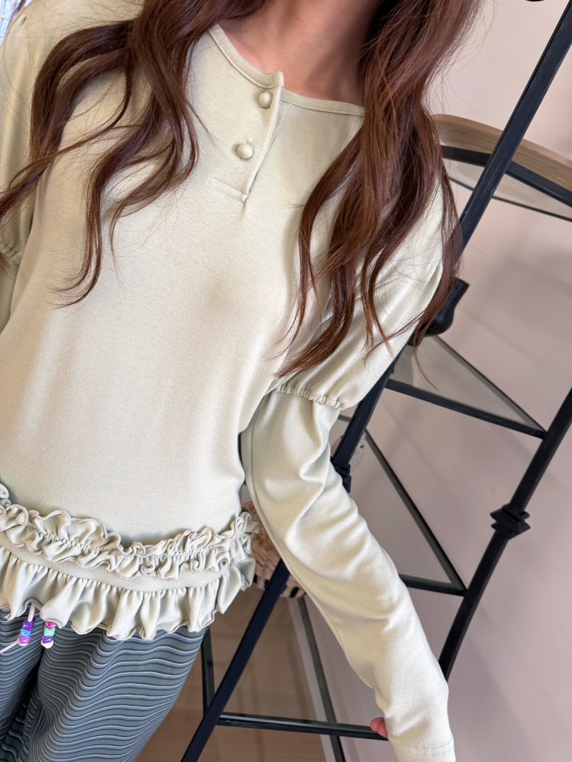 BOUTIQUE-L東大門直郵女裝新品時尚推薦人氣長袖T恤褶邊BOUTIQUE-L長袖T恤