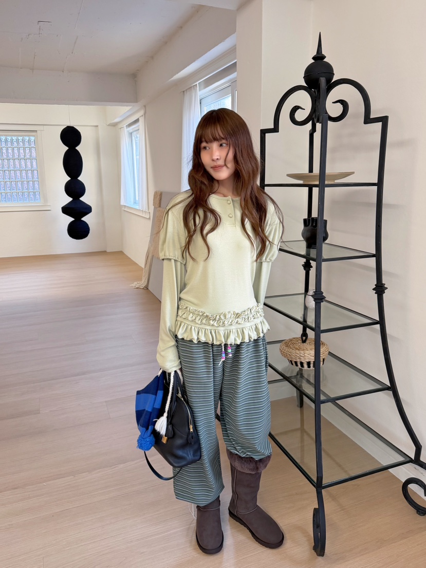 BOUTIQUE-L東大門直郵女裝新品時尚推薦人氣長袖T恤褶邊BOUTIQUE-L長袖T恤