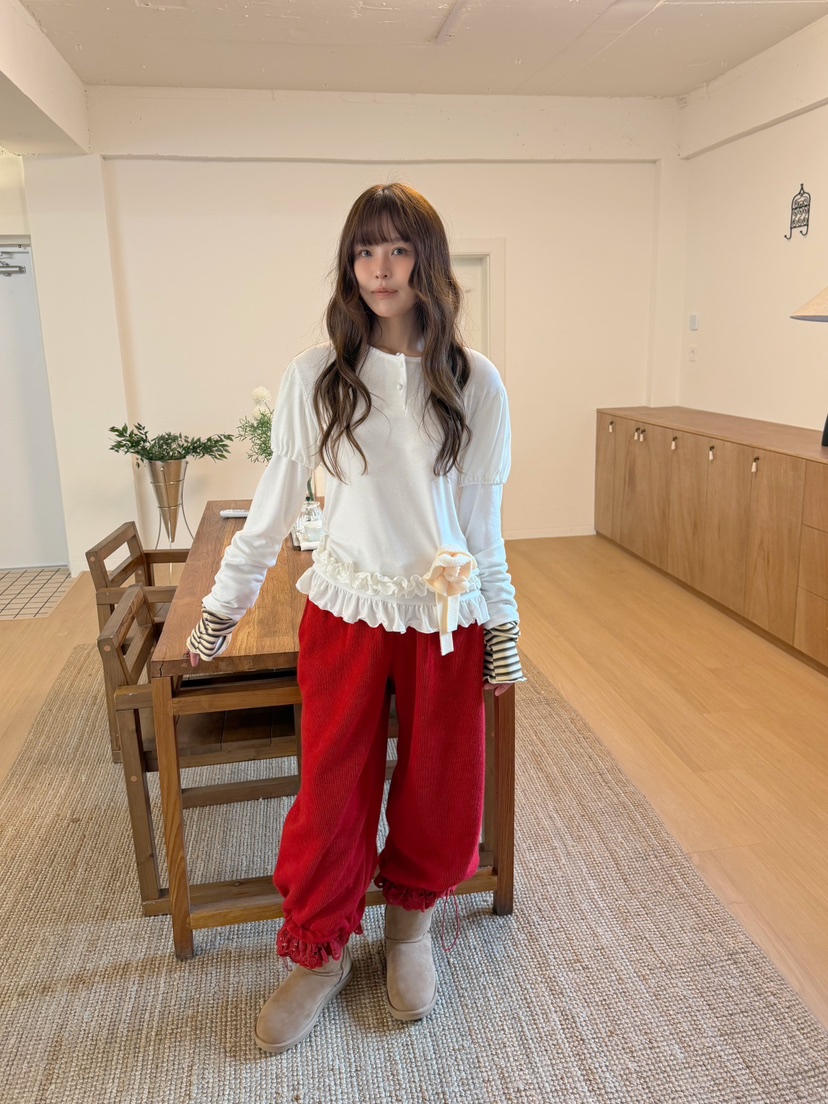 BOUTIQUE-L東大門直郵女裝新品時尚推薦人氣長袖T恤褶邊BOUTIQUE-L長袖T恤