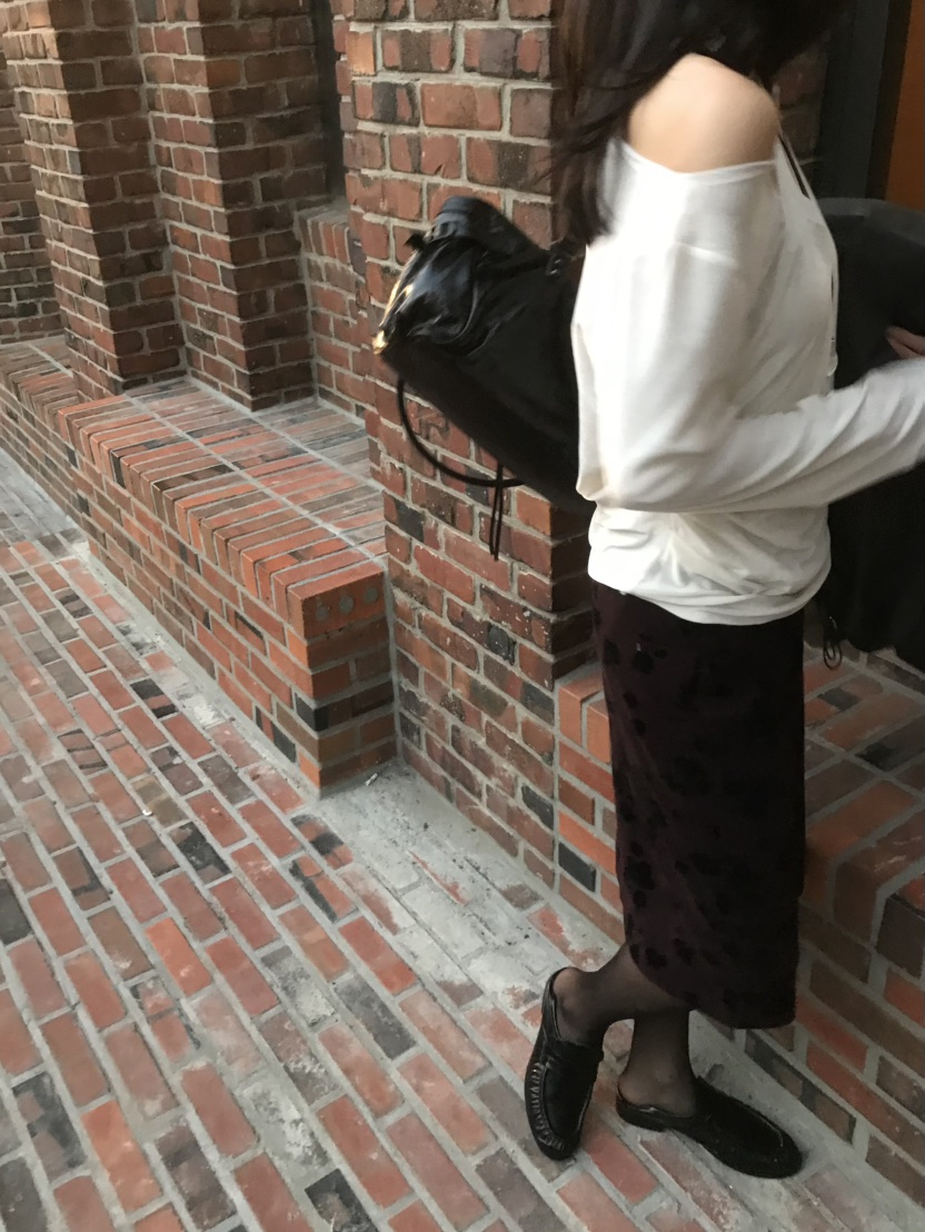 LOFN東大門直郵女裝新品人氣熱賣推薦真品時尚休閑T恤LOFNT恤