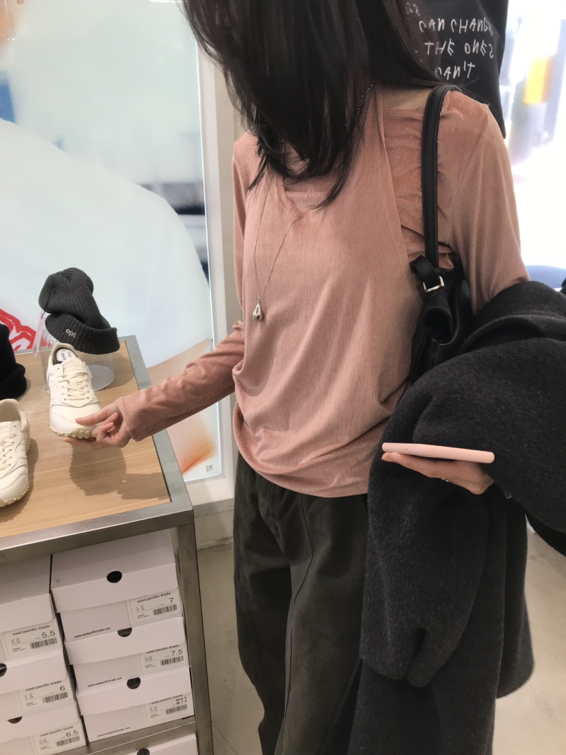 LOFN東大門直郵女裝新品人氣熱賣推薦真品時尚休閑T恤LOFNT恤