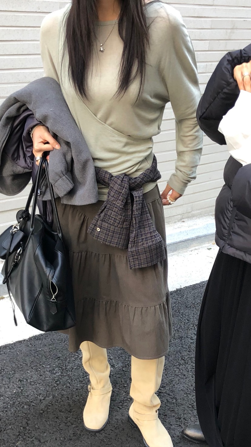 OVER RICH東大門實拍女裝新品人氣推薦時尚休閑熱賣長袖T恤OVER RICH長袖T恤