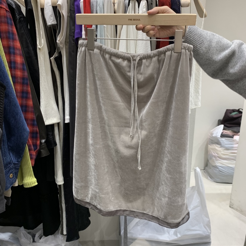 FRE東大門直郵女士新品時尚推薦休閑熱賣半身裙中短裙絲絨FRE SEOUL半身裙/中短裙圖色1