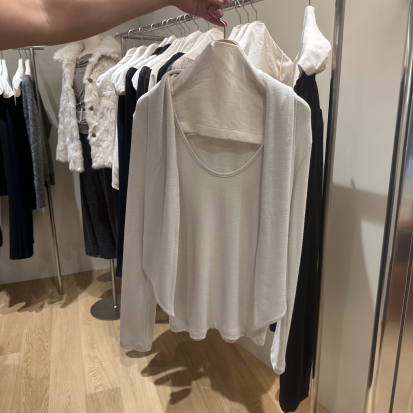 PERMISSION東大門直郵女裝新品真品熱賣休閑時尚長袖T恤圍巾PERMISSION長袖T恤圖色1