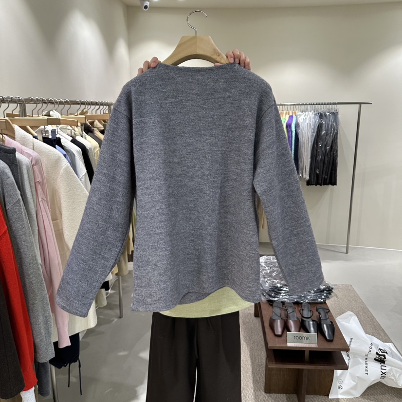 ROOM K-P東大門代購女裝新品人氣時尚休閑長袖T恤深U領ROOM K-P長袖T恤