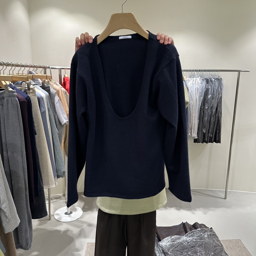 ROOM K-P東大門代購女裝新品人氣時尚休閑長袖T恤深U領ROOM K-P長袖T恤圖色3