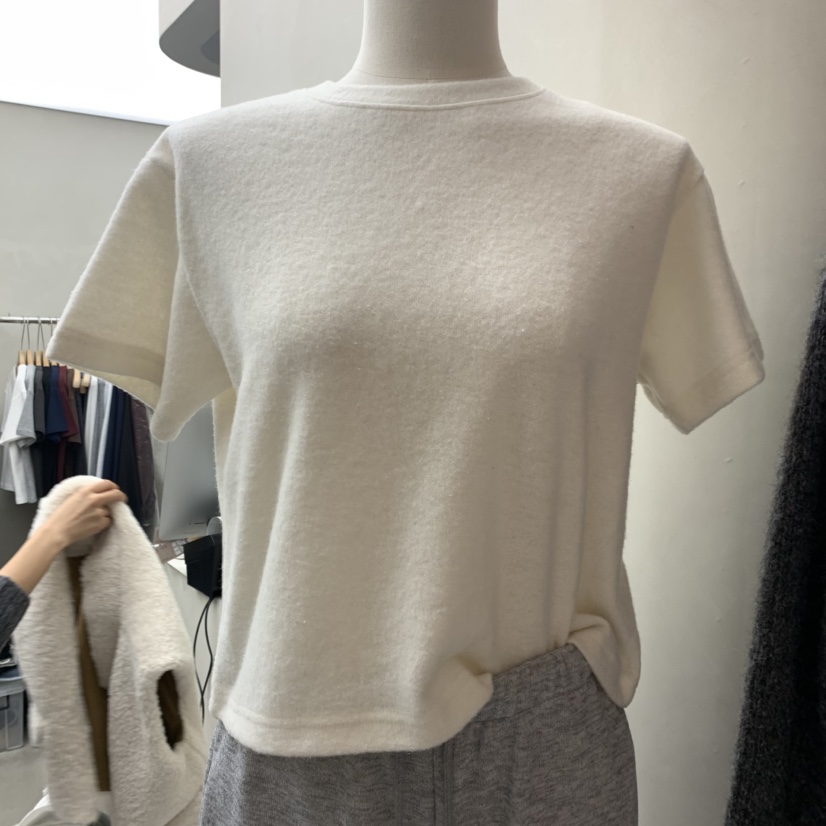MURR東大門直郵女裝新品休閑推薦真品人氣熱賣時尚T恤保暖MURRT恤圖色2